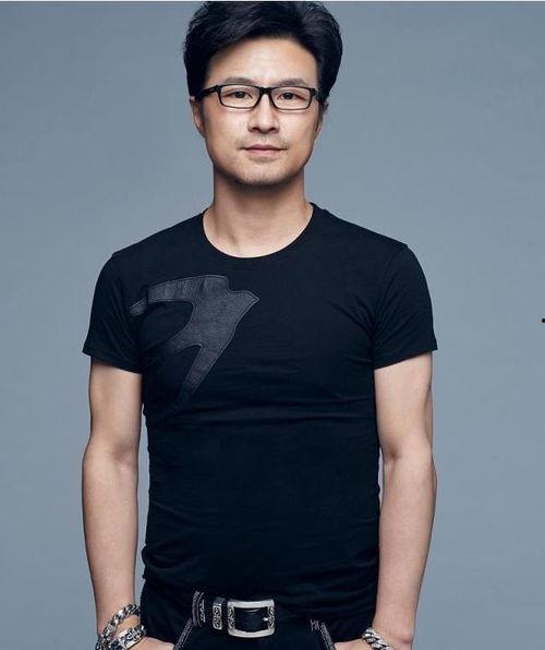 汪峰直播吃瓜,揭秘娱乐圈幕后故事