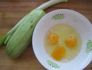 白色圆圆的角瓜怎么吃,白圆角瓜的多彩食法探索